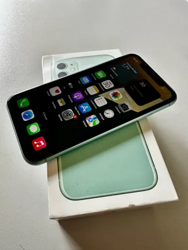iPhone 11 64GB impecável 