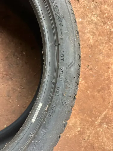 pneu Bridgestone 245/40 R21 100Y