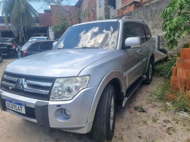 Mitsubishi Pajero HPE Full 3.2 4X4 T.i.dies. 5P AUT 2011