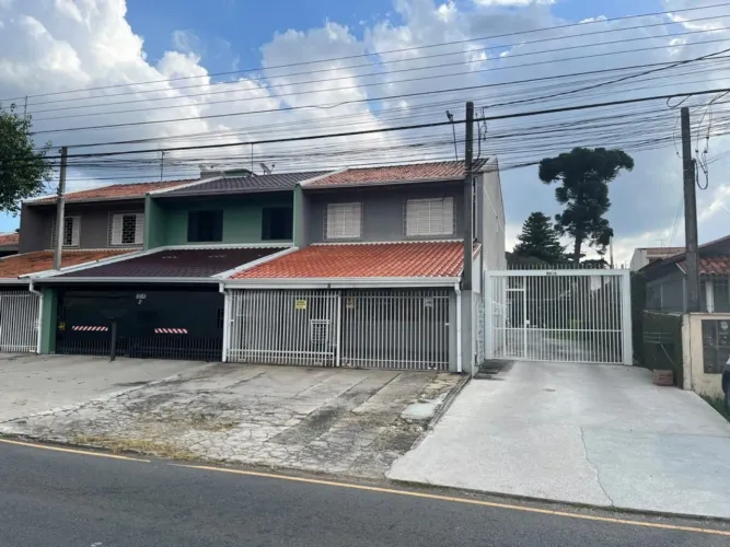 SOBRADO DUPLEX - DE FRENTE PARA A RUA - SEMI-MOBILIADO - À VENDA NO BOQUEIRÃO - SCHMOELLER