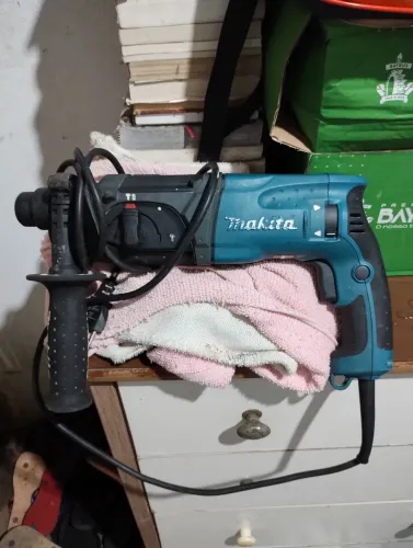 Martelete Makita HR2470