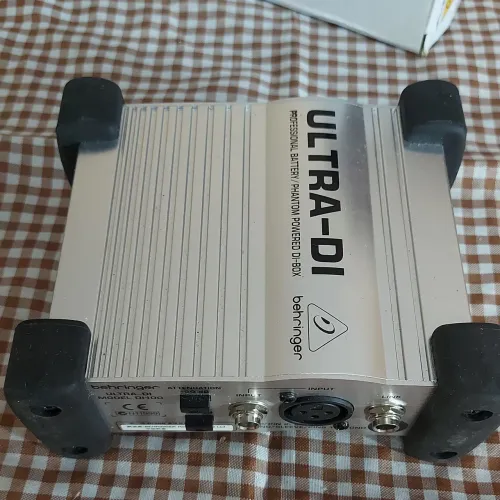 Directbox Behringer ULTRA-DI D100