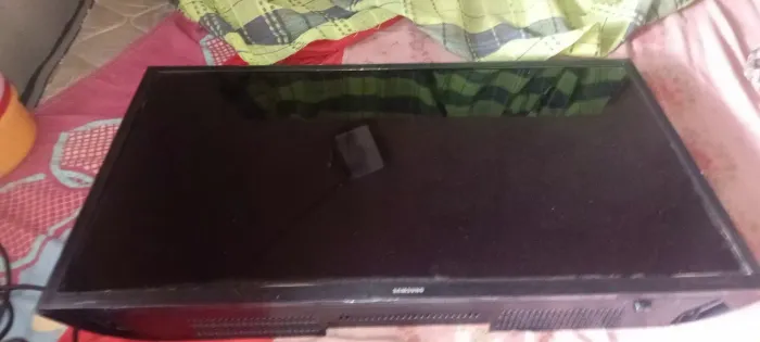 Vendo TV de 50 polegadas Samsung 4k com 8 meses de conplada motivo doença