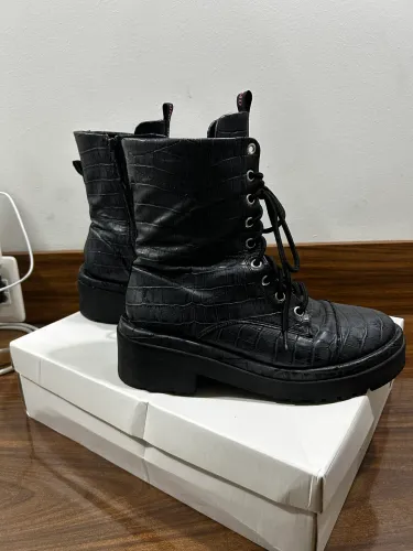 BOTA TRATORADA