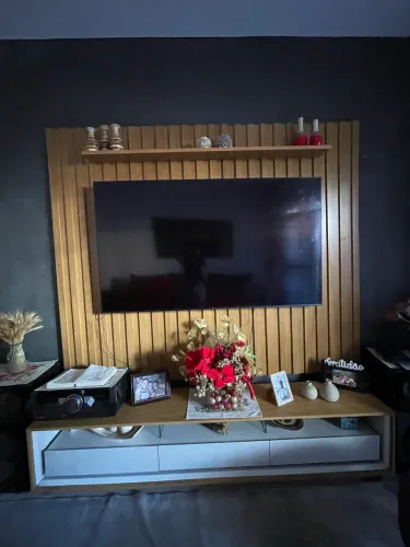 Painel ripado + rack de LED