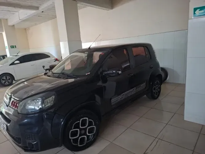 Fiat Uno Sporting 1.4 EVO Fire Flex 8V 4P 2015