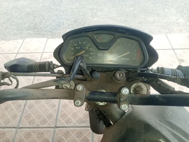 Falco 400 com detalhes pra fazer moto pra roça