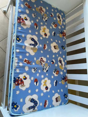 Berço vira cama infantil completo