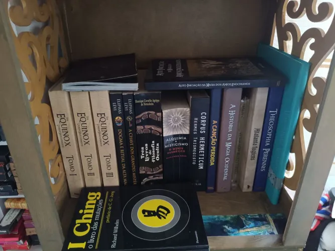 Livros de esoterismo/ocultismo 
