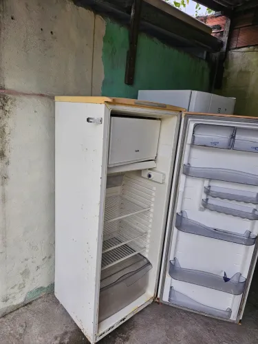 Vendo Geladeira Consul