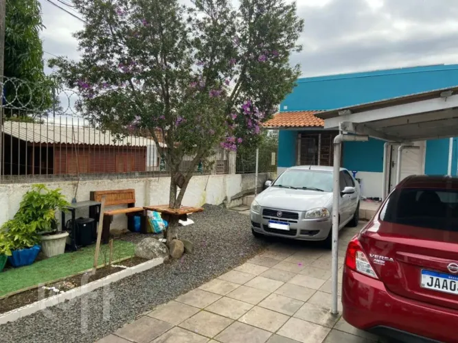 Casa à venda em Vila Nova com 134 m², 3 quartos, 3 vagas