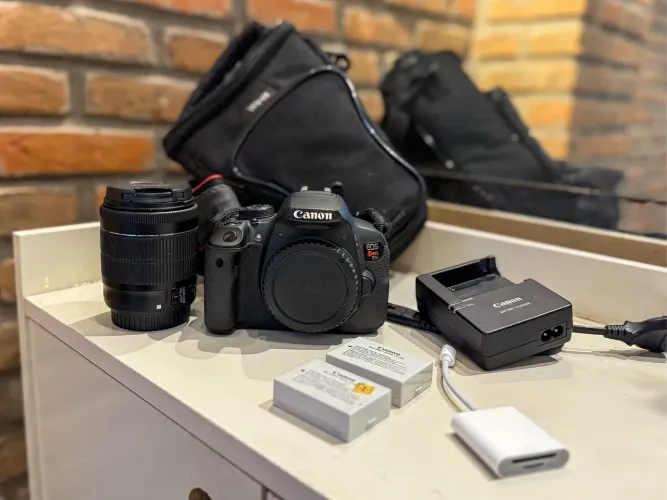 Câmera Canon T5i