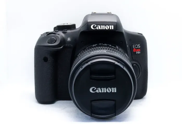 Câmera Canon T6i 18-55mm f/3.5-5.6 STM IS - KIT - Seminova