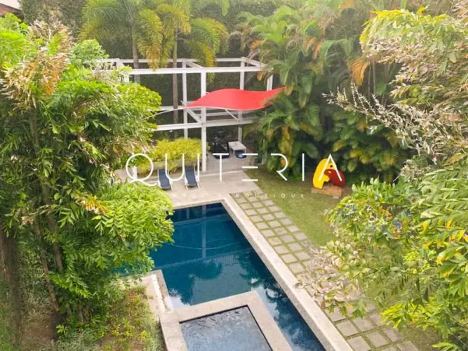 Casa em Condomínio/ Residencial / Leblon