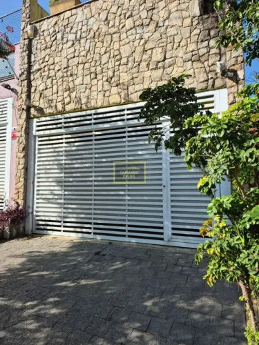 Casa Com 03 Dormitórios Para Locação No Alto do Ipiranga
