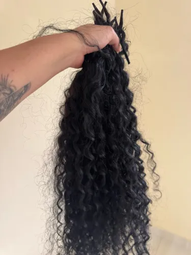 Meg hair cacheado
