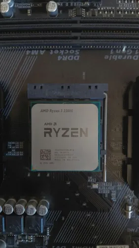 Ryzen 3 2200g