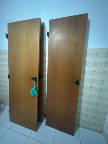 Portas à venda