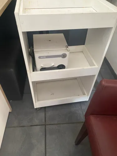 Carrinho e estufa