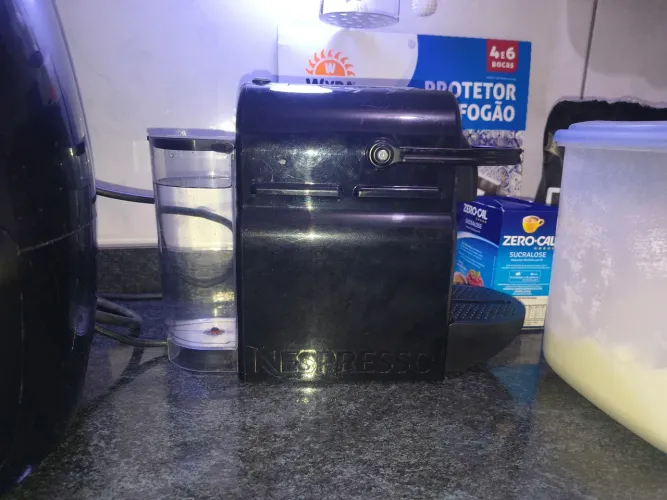 Cafeteira Nespresso Inissia 127V