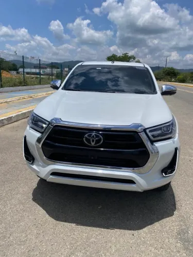 Toyota Hilux CD SRX 4X4 2.8 TDI 16V Diesel Aut. 2023