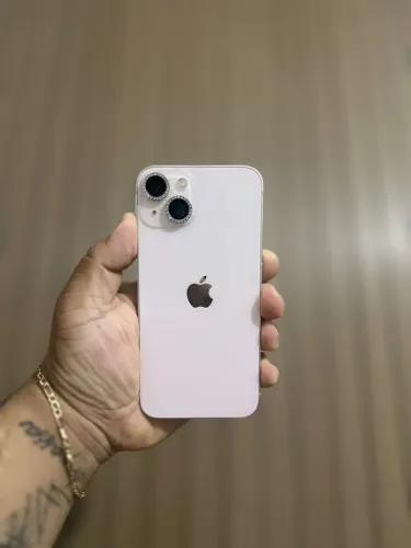 iPhone 13 rose