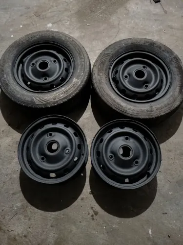 Rodas aro 13 de 3 furos