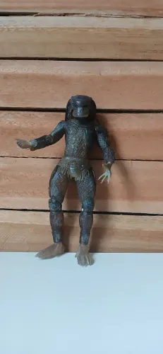 Boneco predador boar neca 18 cm