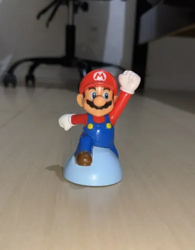 boneco do super Mario pulando, colecionável McDonald's de 2017