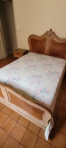 Dormitório antigo para restauração