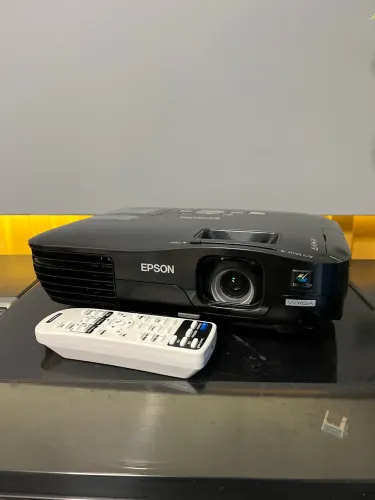 Projetor Epson EX71 WXGA HD+, 2500 Lumens.
