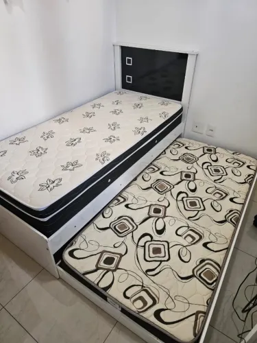 Bicama Box com Dois Colchões - Branca - Usada