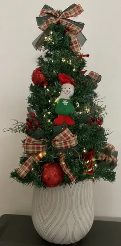 Árvore de Natal Decorada 90 cm com Luzes de LED - USADA