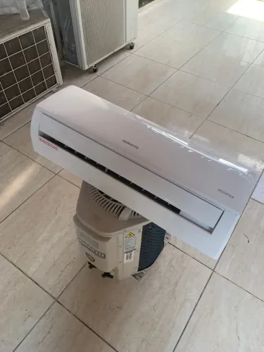 AR-CONDICIONADO AGRATTO 12000BTUS INVERTER 