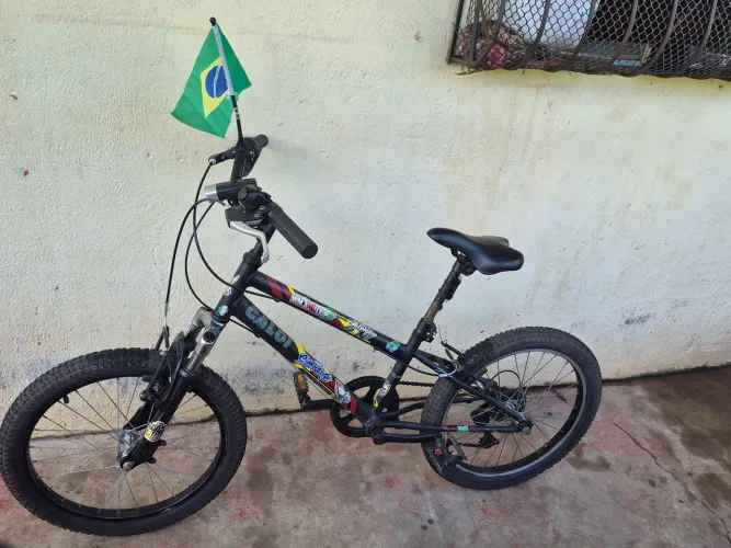 Vendo esta bicicleta aro 20