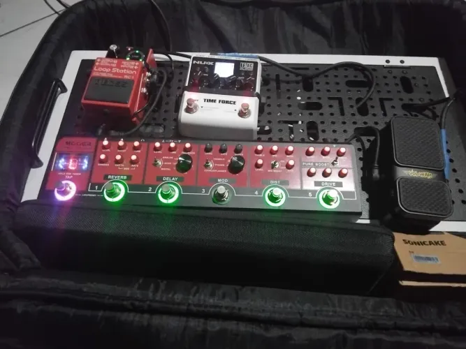 Vendo Pedaleira Redtruck Moeer + Pedal Wolwah + Loopstation + Time Force.