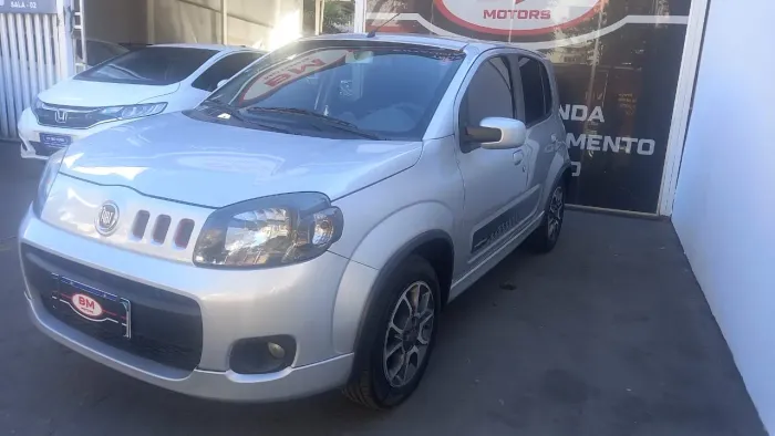 Fiat Uno Sporting 1.4 EVO Fire Flex 8V 4P 2013