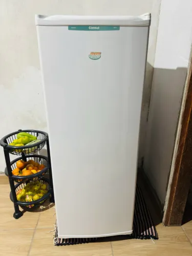 Vendo freezer Cônsul