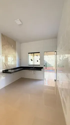 Casa à Venda no Residencial Virgílio Araújo | 2 Quartos e Garagem Coberta