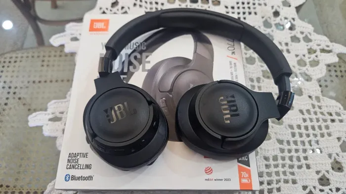 Fone de ouvido JBL Tune 770NC bluetooth