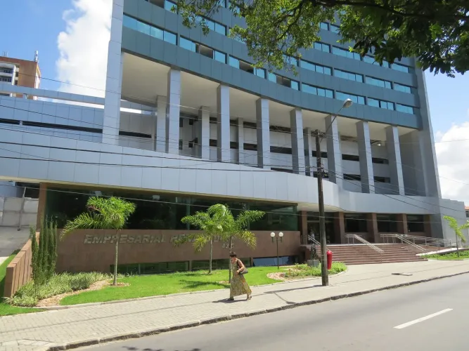 Empresarial Renato Dias - NA AVENIDA AGAMENON MAGALHÃES APENAS 200 METROS DO HOSPITAL PORT