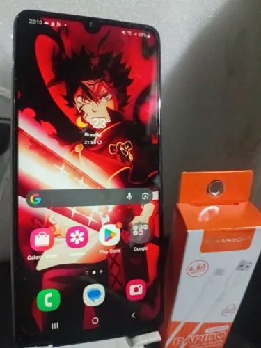 Samsung M32 com NFC de 128 gigas e 6 de Ram. Com carregador e capinha.
