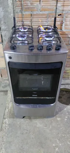 Fogao consul de inox De 4 bocas.