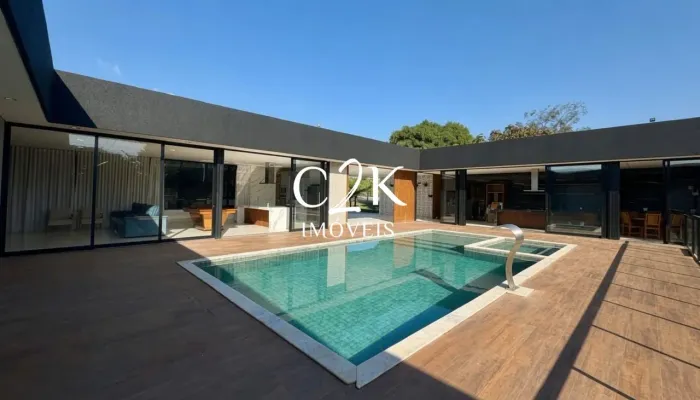 Casa Condomínio - Piscina aquecida, Espaço gourmet e 3 suítes - Terra do Boi 2