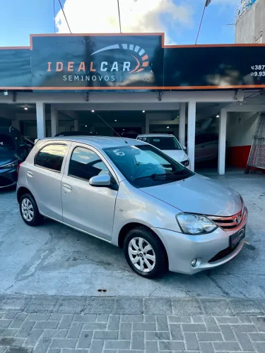 Toyota Etios X 1.3 Flex 16V 5P Mec. 2016