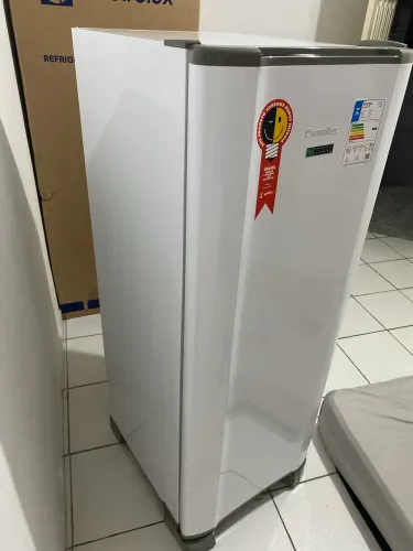 Geladeira Esmaltec