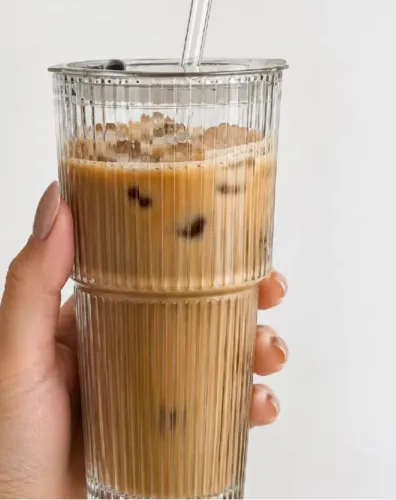 Copo de Vidro Canelado 500ml com Tampa e Canudo