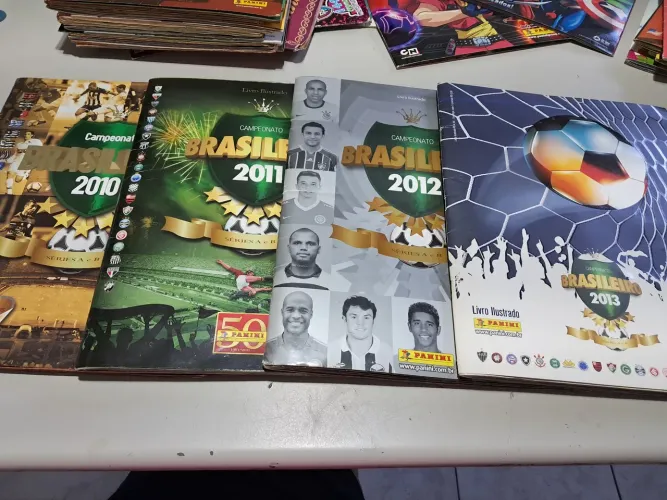 Álbuns completos CB 2010, 2011, 2012 e 2013 - a partir de 200  Reais  cada