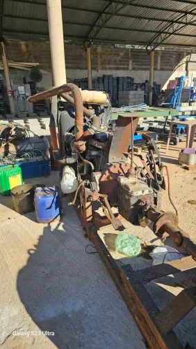 Vendo motor caixa e bomba Da traga de 6 polegadas