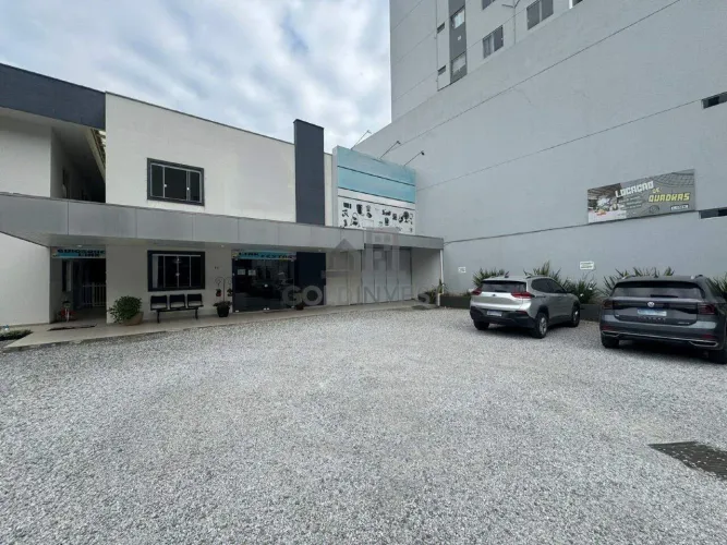 Sala comercial com 30m² no Centro de Brusque!!!